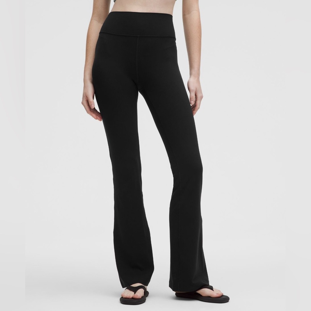 Lululemon - Groove High-Rise Nulu Flared Pant Regular - Black - NEW